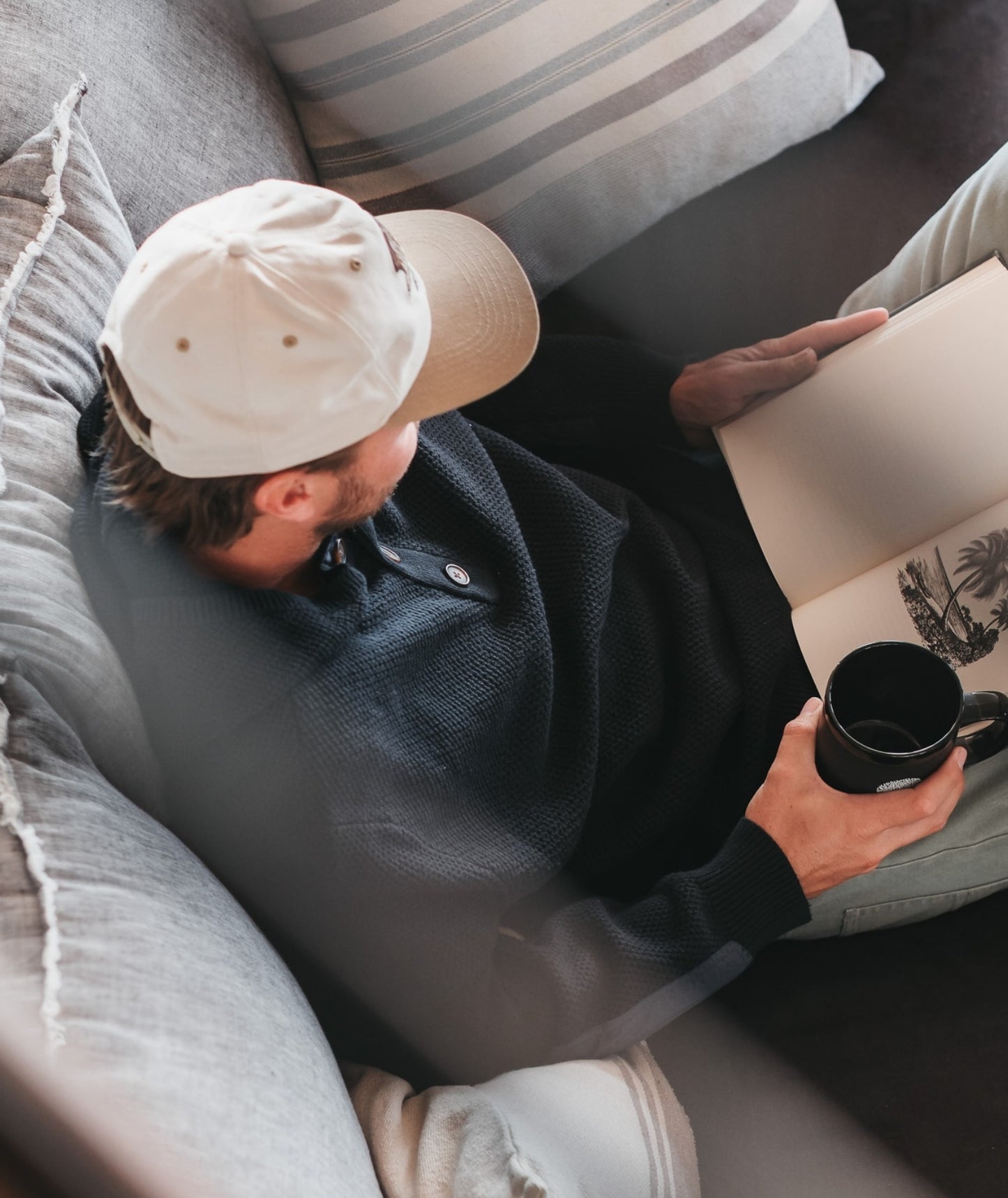 Barnacle Knit Hoodie - Navy