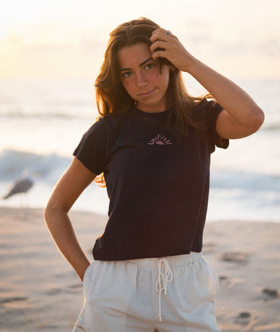 Chasing Sunsets Tee - Navy